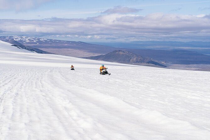 Into the Glacier Combo: Snowmobiling + Langjökull Ice Cave - Langjökull ice cave meets snowmobile speed
