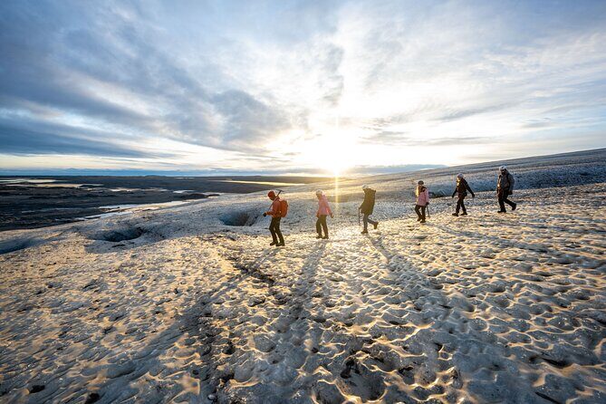 Jökulsárlón: Blue Ice Cave and a Long Glacier Hike - Starting point and timing: plan for a full day feeling