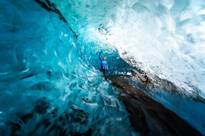 Jökulsárlón: Blue Ice Cave and a Long Glacier Hike - Stop 2: the Blue Ice Cave walk (about 200 meters of real color)