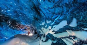 Jökulsárlón: Vatnajökull Ice Cave Guided Tour - The meeting point by the lagoon and what happens first