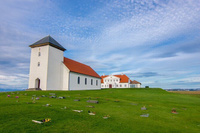 Keflavik International Airport Private Transfer - The drive: a calm start with real local context
