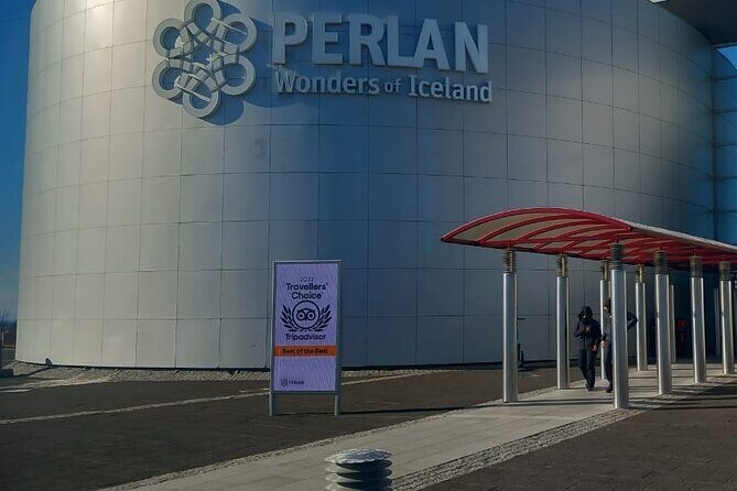Keflavik International Airport Private Transfer To/From Reykjavik - A Private Door-to-Door From Keflavík That Actually Cuts the Stress