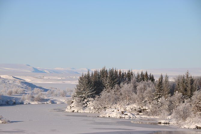 Lake Mývatn and Powerful Dettifoss Day Tour from Akureyri - Goðafoss in 35 minutes: a major waterfall without the long commitment