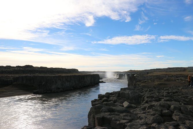 Lake Mývatn and Powerful Dettifoss Day Tour from Akureyri - Guides and small-group pacing: where the day lives or dies