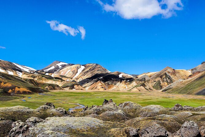 Landmannalaugar, Hekla, Sigoldugljufur 4x4 tour with Hiking - Pickup and the real pace of an 11-hour day