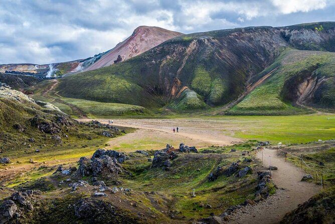 Landmannalaugar Hiking, Haifoss Waterfall and Hot Springs Tour - Pro drivers and a max-15 group: why this day feels easier