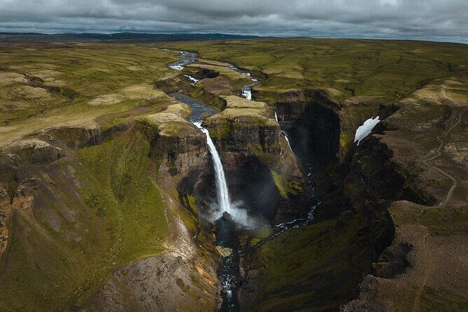 Landmannalaugar & SecretGems | Private Tour | PRO Photos included - Waterfall loop: Hjálparfoss, Haifoss, and Sigöldufoss
