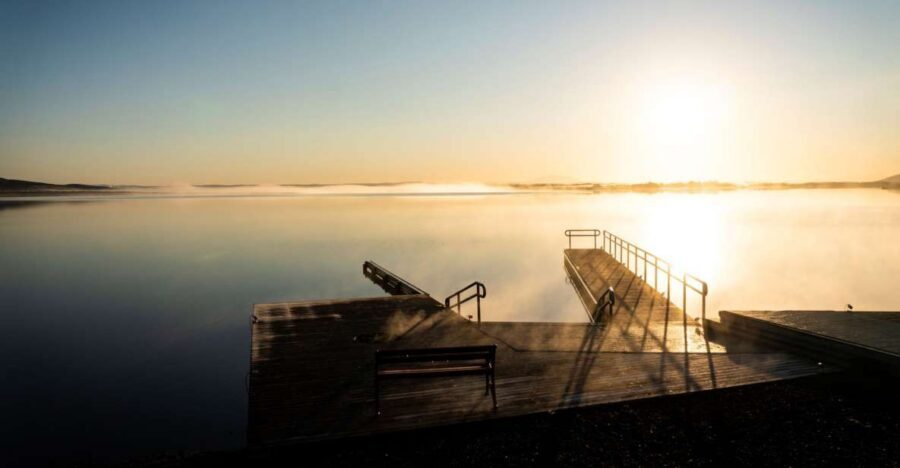 Laugarvatn: Laugarvatn Fontana Geothermal Baths Entry Ticket - Lake views that change the whole mood