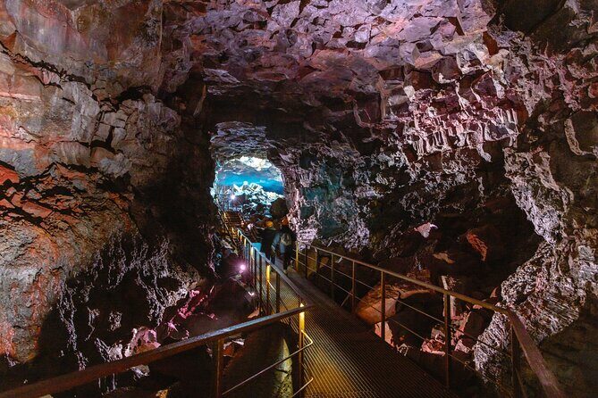 Lava Caving Experience - Your guide’s job: turning rock shapes into Iceland facts