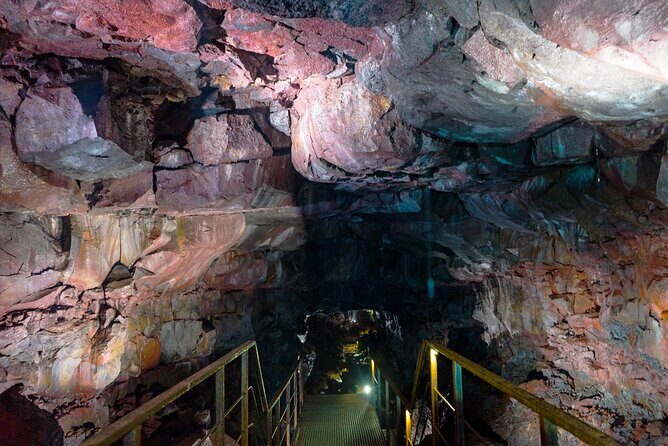 Lava Caving Experience - Small-group tour vs real-world group size