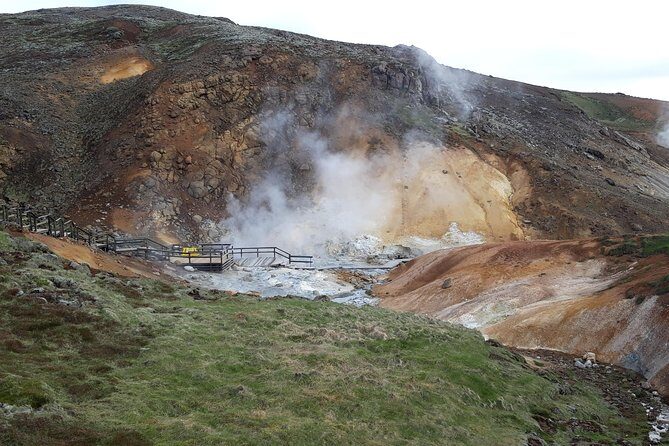 Lava, Craters and Hot Springs Private Tour - Svartsengi: seeing freshly formed lava near a recent eruption