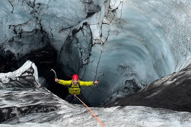 Micro group - Ice climbing at Sólheimajökull - Key highlights to know before you go