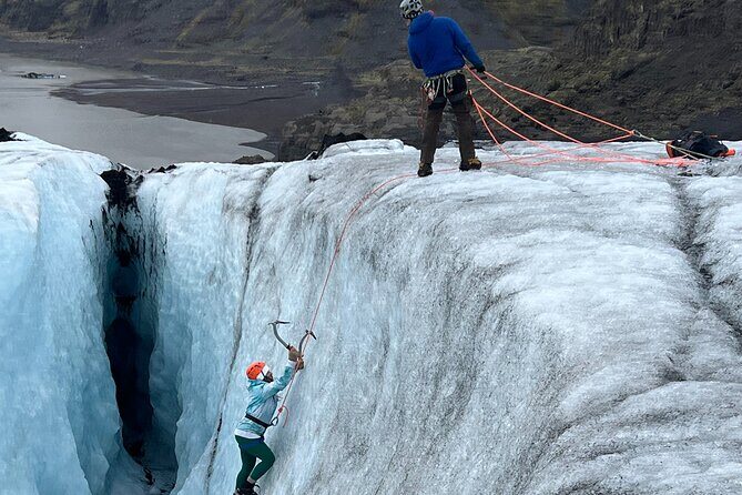 Micro group – Ice climbing at Sólheimajökull