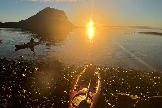 Midnight Sun Kayaking Adventure by Mt. Kirkjufell - Pace and Group Size: Why “Max 11” Makes a Difference
