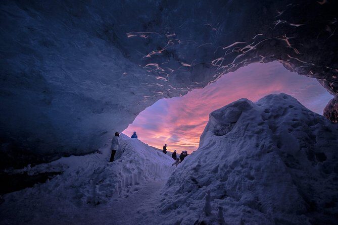 Natural Blue Ice Cave Tour of Vatnajökull Glacier from Jökulsárlón - The itinerary, broken down: from lagoon to glacier to cave