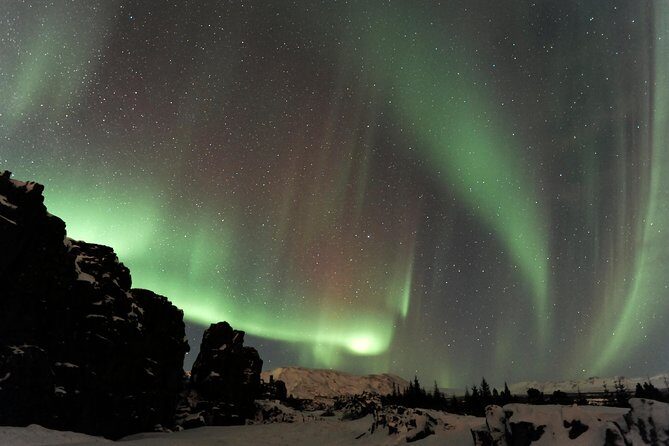 Northern Lights 4x4 Jeep/van Tour from Akureyri - The 4x4 Drive Outside Town: why the vehicle matters