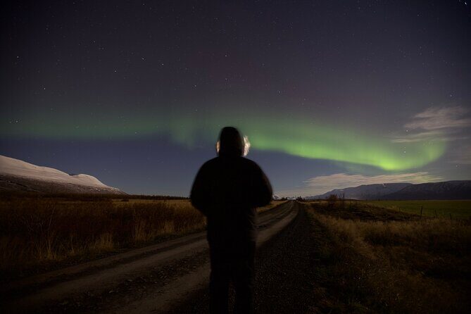 Northern Lights Classic MiniBus Tour from Akureyri - When the sky cooperates: phone settings and group photo help