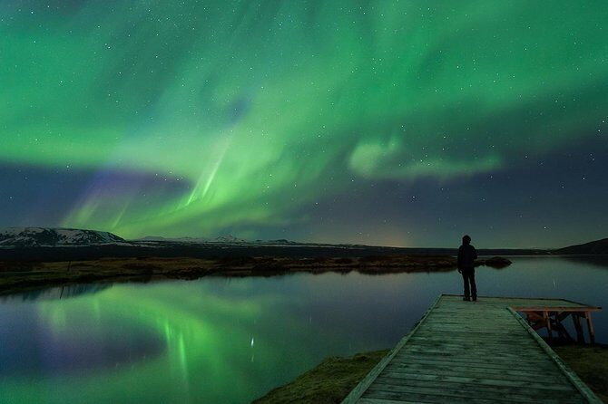 Northern Lights & Geothermal Baths Adventure - Entering Fontana Wellness: pools, steam, and real time to choose