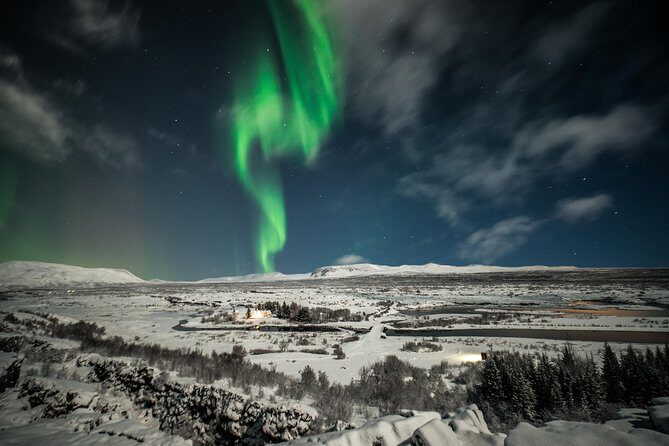 Northern Lights Small-Group Tour From Reykjavik with Hot Drink - Key Highlights at a Glance
