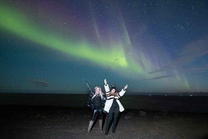 Northern Lights Small Group Tour with Photos - Thingvellir National Park: A Free Stop That Helps You Wait Smarter