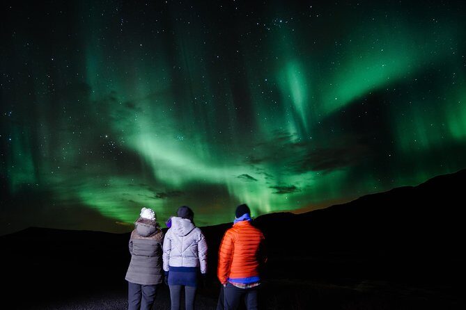 Northern Lights Tour from Reykjavik in a Super Jeep - The Waiting Game: What Happens While You Wait in the Cold