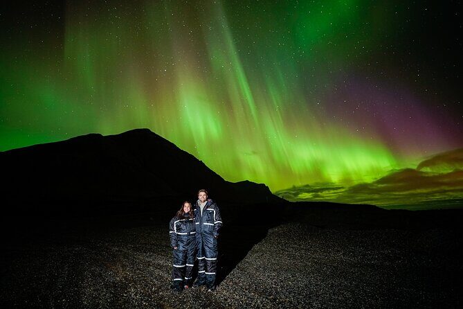 Northern Lights Tour with Photos, Snacks, Warm Snowsuits, Chairs - The 8:00 pm Start and Why Timing Feels Different in Iceland