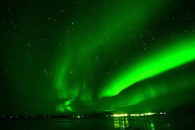 Northern Lights Yacht Cruise in Reykjavik - Wi‑Fi and live sharing: a modern twist on a classic chase
