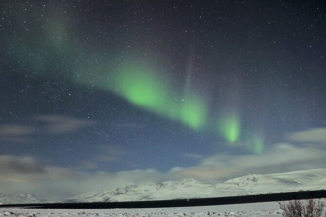 Photography tour - Northern light Hunting from Akureyri - Small-group night viewing: 18 people can make a difference