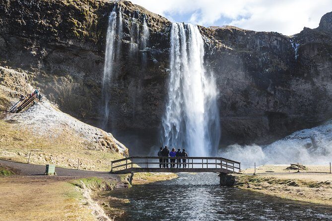 Private 2-Day Glacier Lagoon, Ice Cave and Northern Lights - Vatnajökull ice caves and a glacier hike: the core event
