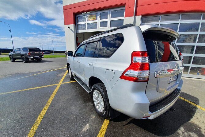 Private Airport Transfer (one way) - Meet-and-Greet: How Pickup Works at KEF and Reykjavik