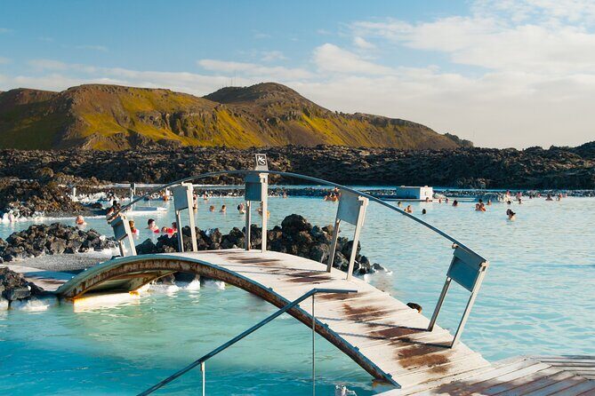 Private Airport Transfer with Blue Lagoon – Admission included