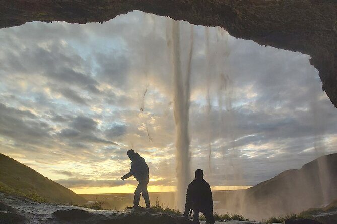 Private Day Tour: Explore Iceland’s South Coast & Glacier Hike - Skogafoss: the 60-meter classic that still earns its fame