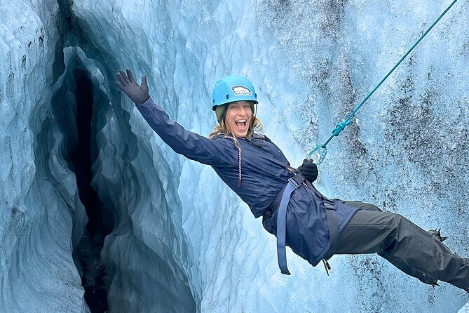 Private Extreme Encounter w/ ropes on Sólheimajökull Glacier - From parking lot to ice edge: how the timing and flow works