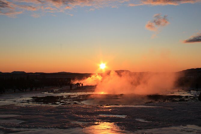 Private Golden Circle and Secret Lagoon Tour from Reykjavik - Thingvellir National Park: Walking the Tectonic Line