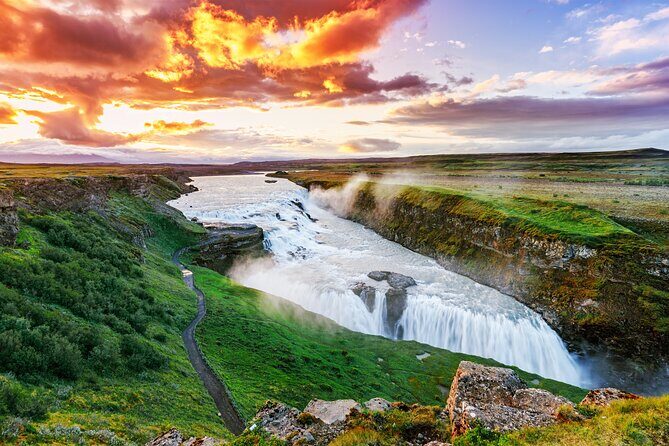 Private Golden Circle & Blue Lagoon tour - One Day, Two Icons: Golden Circle Meets Blue Lagoon