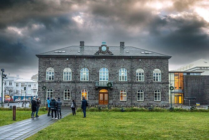 Private Icelandic Viking Age Walking Tour - Stop 6: Skólavörðustígur and the Norse gods street-name map