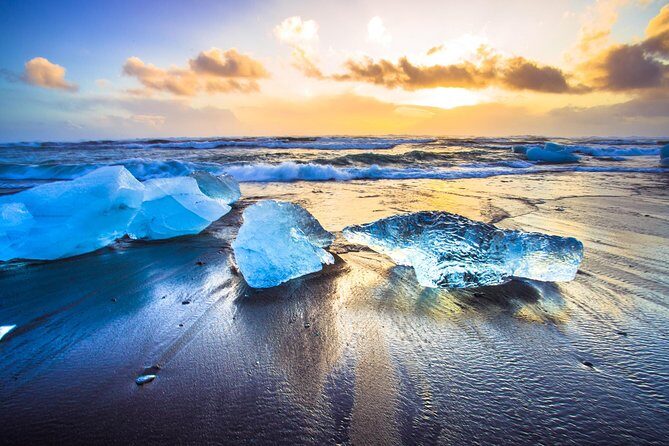 Private Jeep Tour - Glacier Lagoon and Diamond Beach - Reynisfjara Beach: basalt columns, Reynisdrangar, and serious sea mood