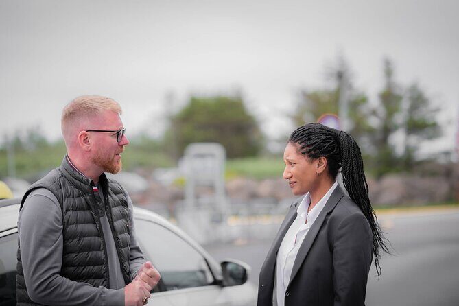 Private Keflavik Airport/Reykjavik Harbour Transfers - Getting Matched Up With Your Driver (Without Playing Guessing Games)