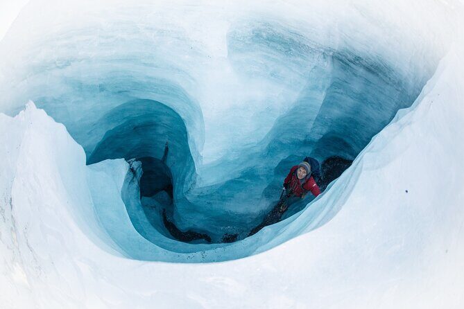 Private South Coast and Glacier Hike – With photos