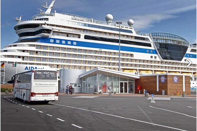 Private Transfer from Cruise Ship Port to Keflavik Int. Airport - Inside the ride: comfort, safety, and a mini lesson in Iceland
