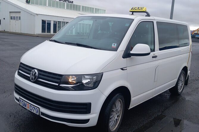 Private Transfer from Keflavik Airport to Reykjavik/surrounding