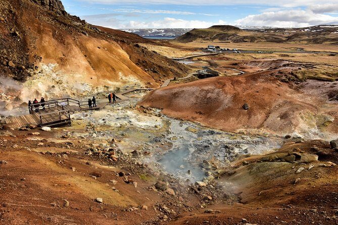 Reykjanes Geopark Small-Group Tour with Airport Transfer - Reykjanes Geopark: why this peninsula beats the usual Iceland loop