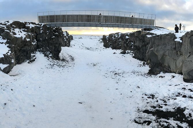 Reykjanes Peninsula & Blue Lagoon (Premium Admission Included) - Stop 4: Bridge Between Continents and a quick tectonic checkpoint