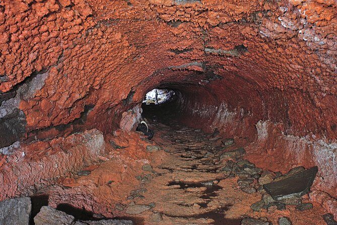 Reykjanes secret G spots - raw edition - Stop 1: Leidarendi Lava Tube And The Color Of Old Eruptions