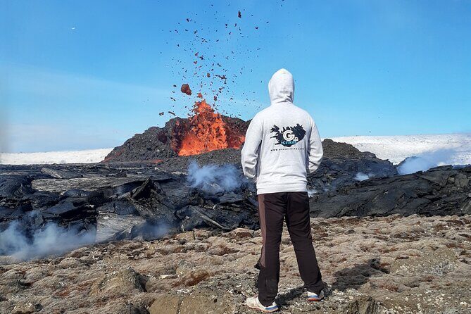 Reykjanes secret G spots - raw edition - Stop 2: Kleifarvatn Lake Quick Break With Monster Folklore