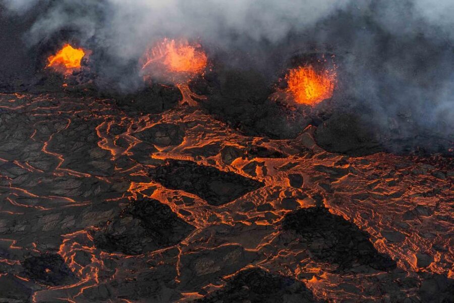 Reykjavik: 45-Minute Volcano Sightseeing Helicopter Tour - Pilot guidance, safety, and small-group comfort