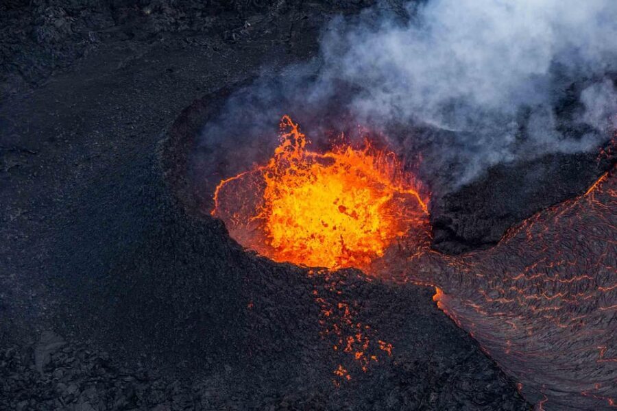 Reykjavik: 45-Minute Volcano Sightseeing Helicopter Tour - Price and value: what $624 buys you