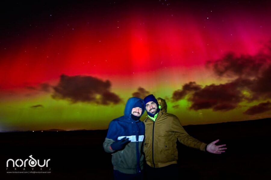 Reykjavík: 4x4 Minibus Northern Lights with Photo and Cocoa - Who this Northern Lights minibus tour fits best