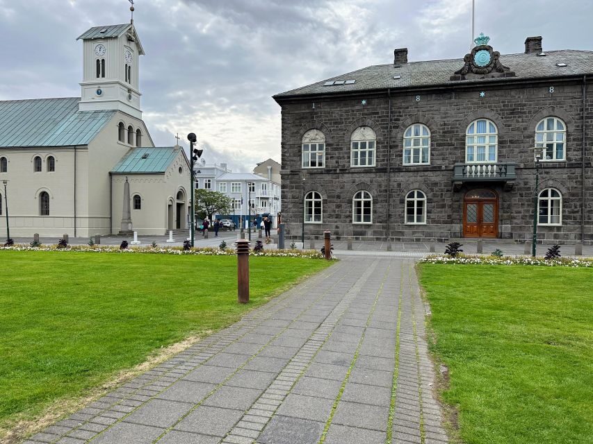 Reykjavik: City Walking tour in Small Group with Local Guide - Guide quality: history that sounds like a person, not a lecture
