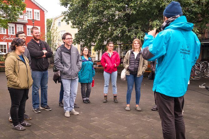 Reykjavik Folklore Walking Tour: Meet the Elves, Trolls & Ghosts of Iceland - Alþingishúsið: guardian spirits by the Parliament building